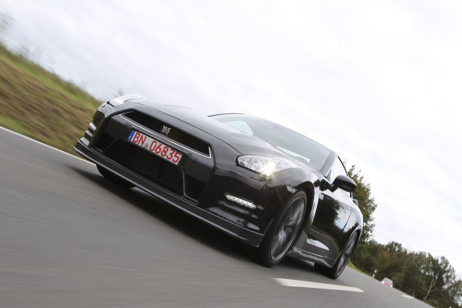  Nissan GT-R 2013 года  (EU) (фото 53 из 69)